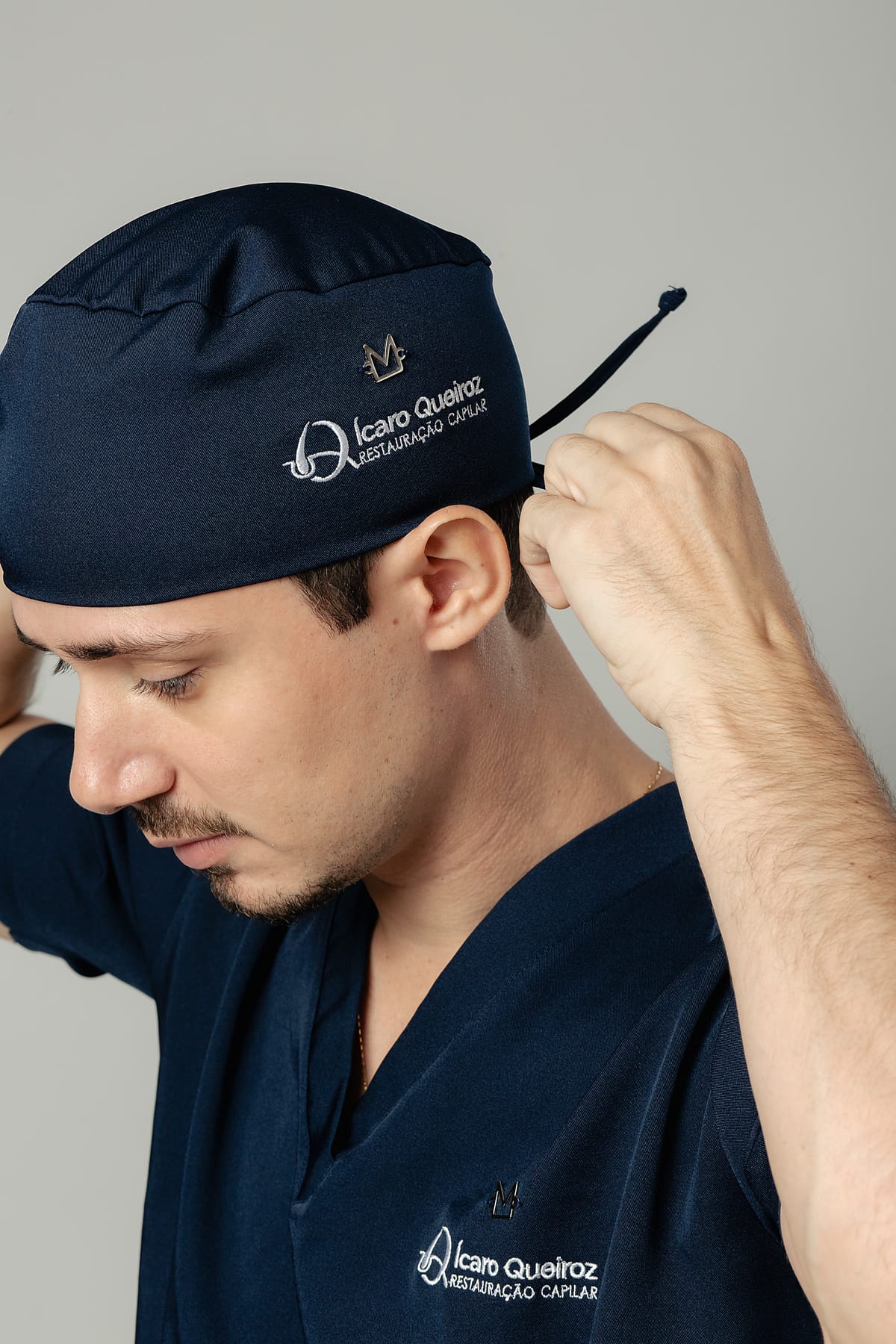 Dr. Ícaro Queiroz, médico responsável pelo Transplante Capilar sem raspagem em São José do Rio Preto